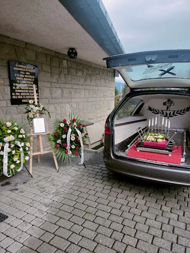 Zakład Pogrzebowy Apostoł Bielsko Biała Pogrzeby Trumny Urny Krajowy i Międzynarodowy Transport Zwłok